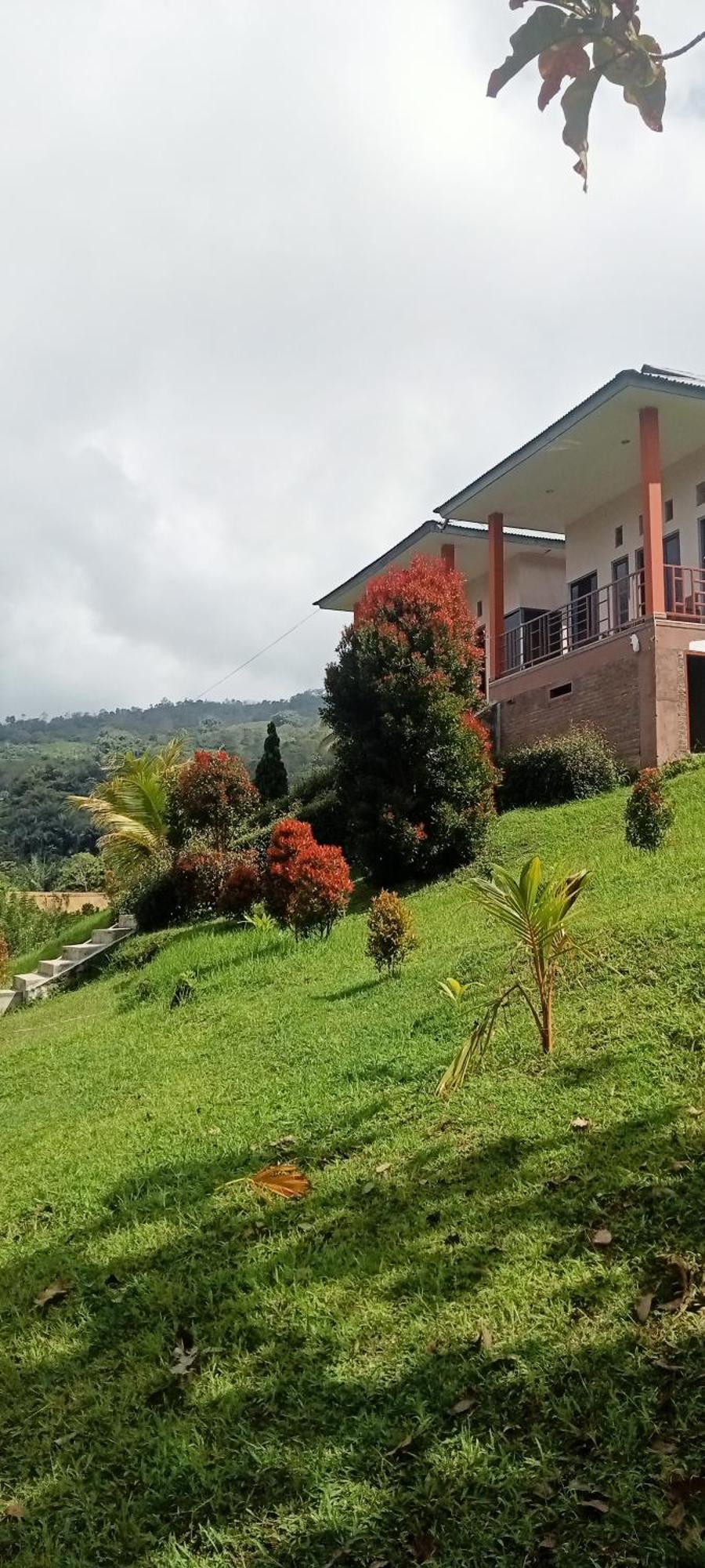 Moni Mahalika Hotel Kelimutu Exterior photo